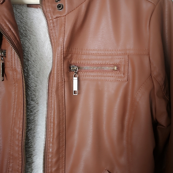 Fashion Nova faux leather moto jacket - Picture 3 of 3